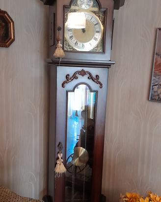 orologio a pendolo con colonna 