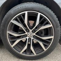 Gomme Invernali Continental+Cerchi R17