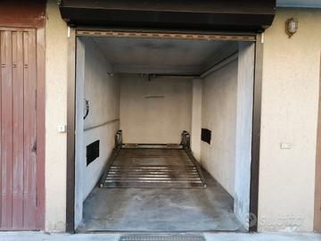 Ponte sollevatore per auto