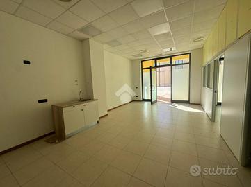 NEGOZIO A SANT'AMBROGIO DI VALPOLICELLA