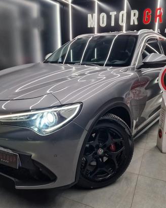 Alfa Romeo Stelvio 2.2 Turbodiesel 190 CV AT8 RWD 