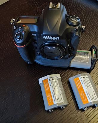 NIKON D5