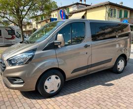 Ford transit custom 9 posti