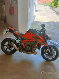 KTM Superduke r 1290 3.0 2021 13.000 km