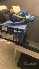 Scarpe con tacchetti in ferro mai usate