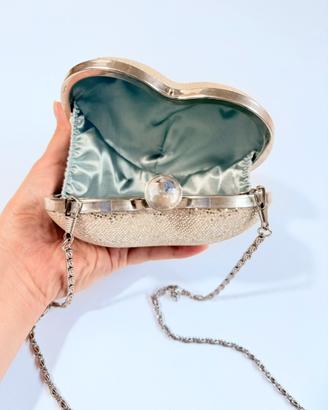 Borsa a forma di cuore, con catenina