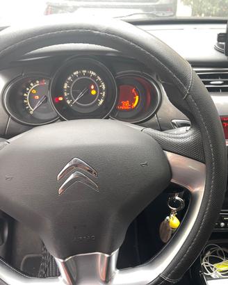 CITROËN C3 1.4 VTi 95CV 2011 EXCLUSIVE - TAGLIANDA