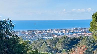 Terreno edificabile con progetto villa vista mare