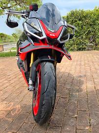 tuono v4 factory akrapovic completo