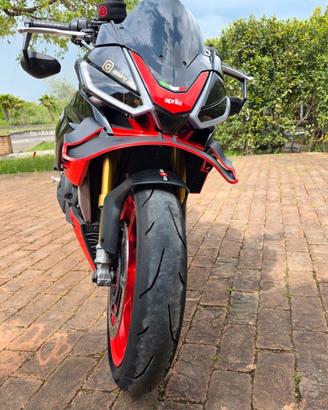 tuono v4 factory akrapovic completo