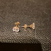 Orecchini punto luce in oro  750/1000