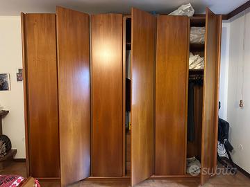ARMADIO IN LEGNO