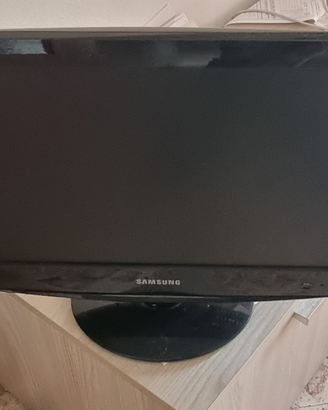 Samsung TV LCD MONITOR 932MW 19"