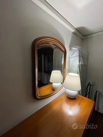 Lampada e specchio