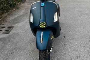 Vespa gts supertech 300
