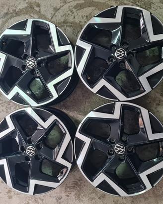 4 Cerchi da 17' in Lega - Volkswagen - T - Cross 2