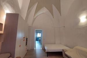 Casa indipendente ammobil. con 100 mq di giardino