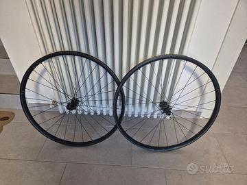 Ruote in carbonio Lefty Leggere la descrizione