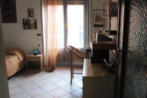 Stanza singola con altre due studentesse in doppia