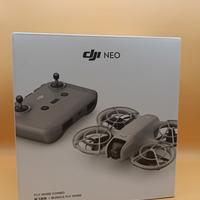 Drone DJI con radiocomando e tre batterie 