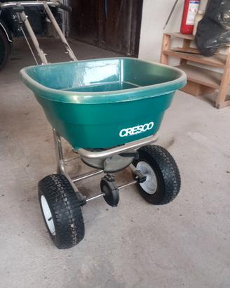 Carrello spandiconcime