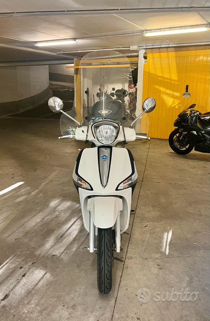 Vespa Piaggio Liberty Bianco Perla Scooter Piaggio 125 Liberty 125