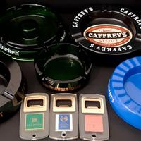 Oggetti da bar e pub (Posaceneri e apribottiglie)