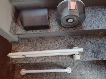 Accessori per bagno pubblico