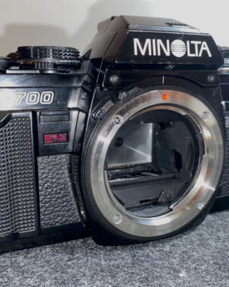 Minolta X-700 fotocamera reflex pellicola