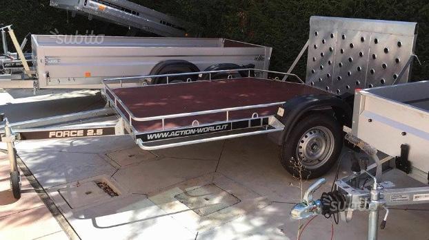 Rimorchio trasporto quad moto con rampa posteriore