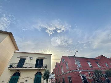 3 LOCALI A CASTELLAMMARE DI STABIA