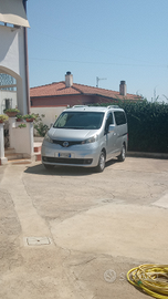Nissan evalia NV 200