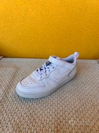 Nike Court Borough Low 2 bianche