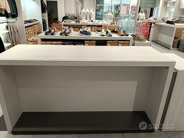 arredamento per negozio di calzature