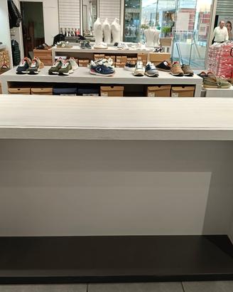 arredamento per negozio di calzature