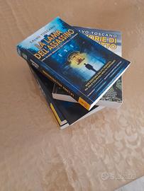 Lotto di 5 libri gialli