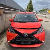Toyota Aygo 1.0 VVT-i 69 CV 5 porte x-cool