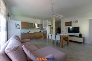 4 LOCALI A THIENE