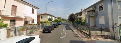 TRE stanze SINGOLE in Villa