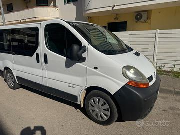 Renault trafic 9 posti