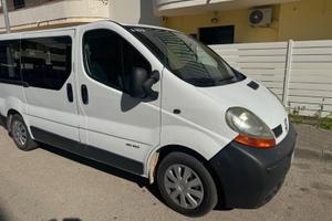 Renault trafic 9 posti