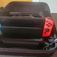 Nintendo Switch Oled + Case ufficiale