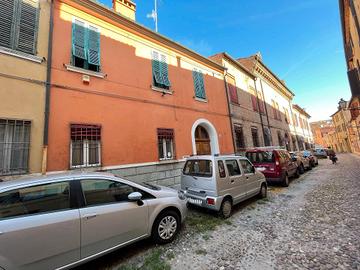 Casa / Villa / Villetta - Ferrara