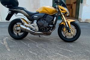 Hornet 600 tagliandata e certificata
