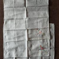 3 fazzoletti in seta vintage ricamati a mano