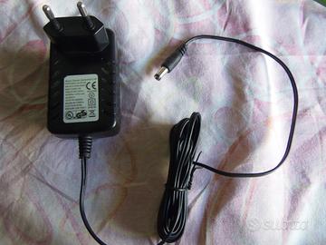 Alimentatore swicing 18 volt 660 mA