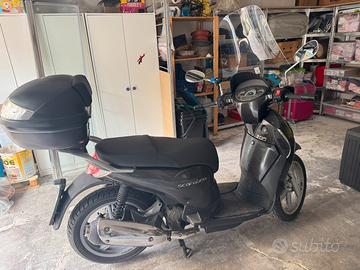 Aprilia Scarabeo 200 light
