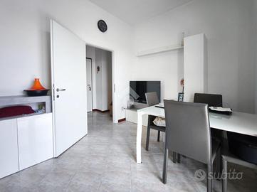 2 LOCALI A CORMANO