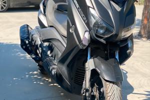 Yamaha XMAX 400 Momodesign 2015 ABS pronto all'uso