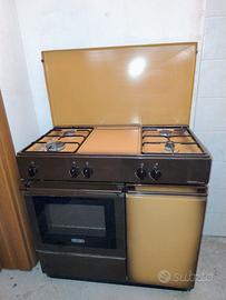 Cucina a libera installazione De Longhi